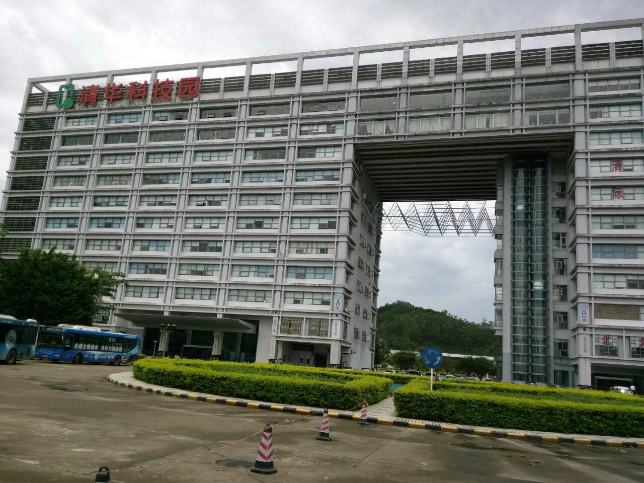 珠海清华园1.jpg